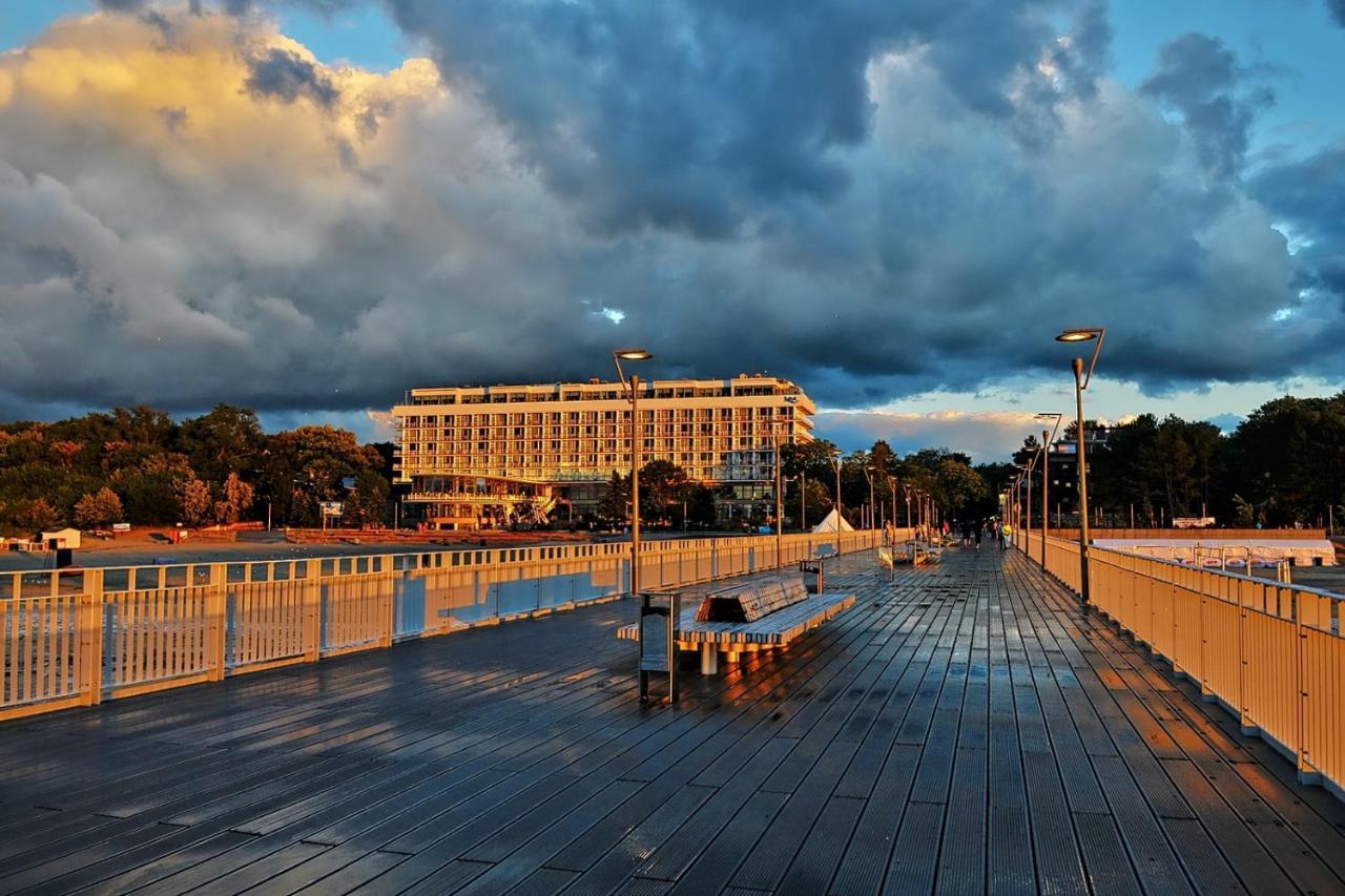 Apartament Andar Z Miejscem Parkingowym Колобжег Экстерьер фото